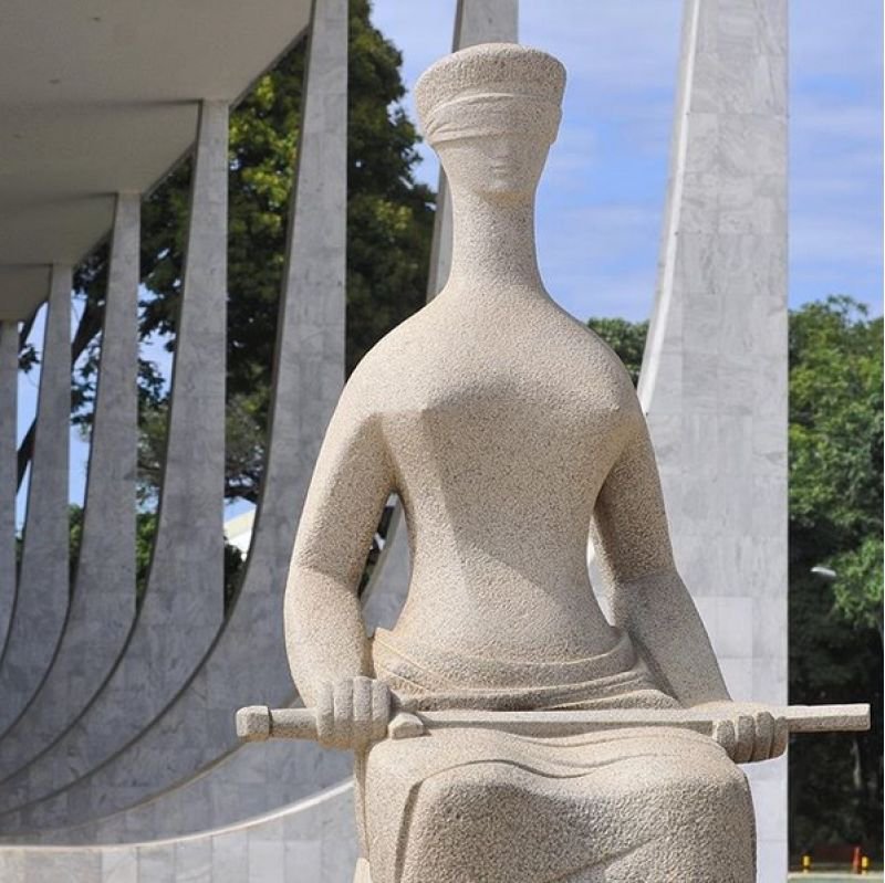 bralternativo_'s tweet photo. 🚨🇧🇷 Após o voto de Cármen Lúcia, assim fica o placar para unificar a análise dos casos que envolvem os ministros Alexandre de Moraes e André Mendonça:

✅ A FAVOR:
- Gilmar Mendes
- Flávio Dino
- Cristiano Zanin
- Alexandre de Moraes

❌ CONTRA:
- Edson Fachin
- André Mendonça
- Luiz Fux 
- Cármen Lúcia