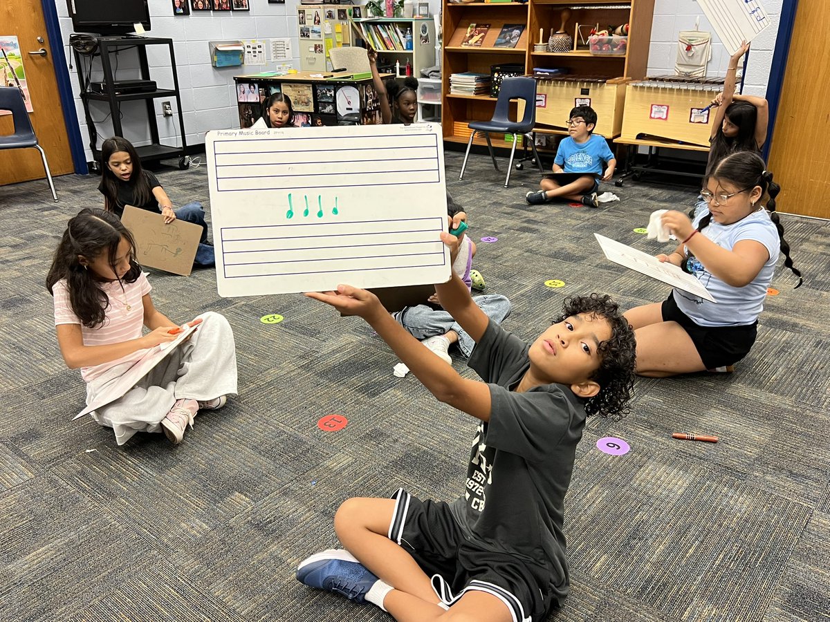 mimosamusic's tweet photo. 4th graders are composing 4-beat patterns this week! @FultonCoSchools @Sara4fcs @koperniak @MimosaManatee @AmandaS_EDU @FultonZone5 https://t.co/xjhzCrBwys