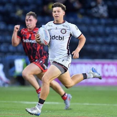 WVNewsUpdates's tweet photo. Congratulations to Nathan Connell for winning the Players Player of the year 👏
#InOurDNA #WTID @WidnesRL https://t.co/fBTmx6ffJP