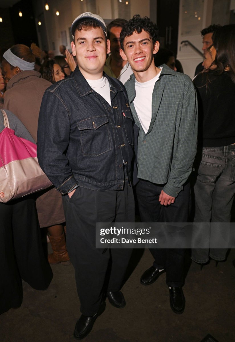 goldenneIson's tweet photo. lowkey looks like joe stole nick's shirt from set lmao 😭 https://t.co/r3yObhx8wN