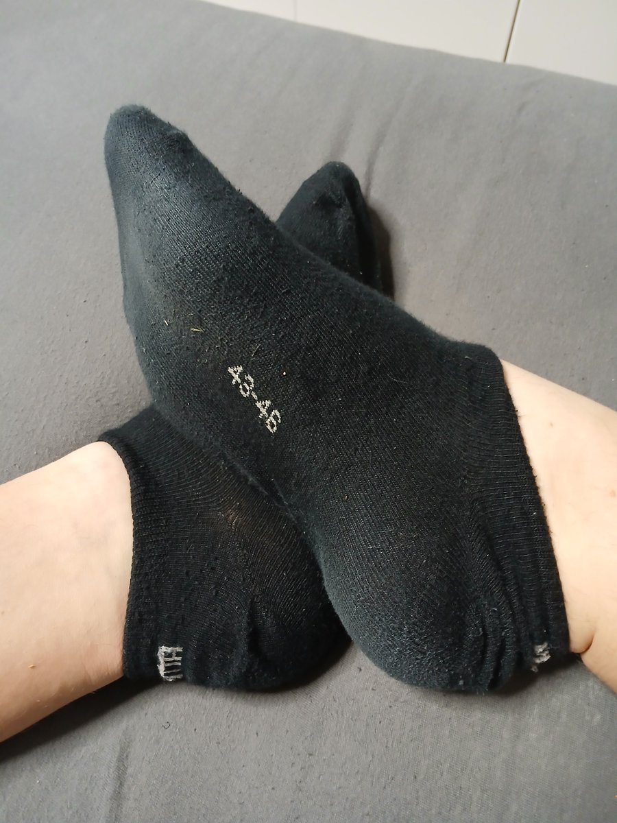 BoySchlanker's tweet photo. ich hoffe euch gefällt das 
#Twink #Feet #gay #Puma #sneaker #skinny #germangay #Boy #Füße #schwul #Socken #riechen #sniff #Fetisch #footfetısh #Dc #DCshoes #Foot #Skaterschuhe https://t.co/3pfCDj9HCv
