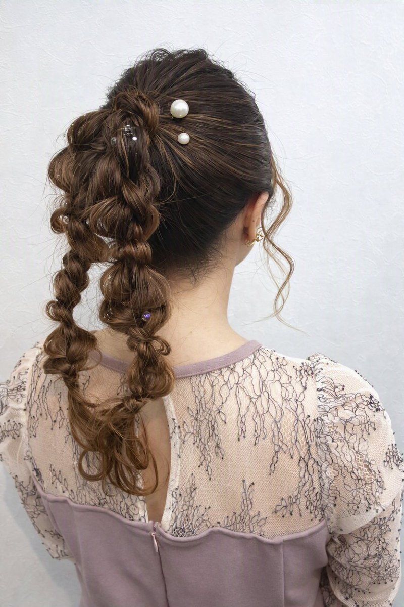 COCOAINA_Oyama's tweet photo. 赤坂見附・駅近✨ヘアメイク＆きらカワ✨JADE
ヘアセット・メイク・ネイル・着付け。ヘアアレンジ
土日も平日も毎朝8時🕗から営業。その前の時間も問合せから受付🕡

ヘアセット・メイクは当日の直前予約も⭕️

気軽に質問できる
・問合せクーポン
　　→https://t.co/2c8y0XPDCK
・公式ライン
　　→画像にQR
【HPBアプリ→JADE】
🔍 JADE 赤坂
🔍 351984（店舗ID）
JADEの店舗ID【351984】は
「みごとにいくわよ → 見事！いくわよ！」
「みこいくわよ→巫女行くわよ」
等と覚えていただけると嬉しいです。

【JADE HPB web】
https://t.co/gYOK56z2bs

【最新の予約枠の空き情報/問合せ】
HPB予約で受付前、6,7時台、成人式、卒業式なども問合せから受付中
この画面から予約に進みテキスト入力可能な欄を自由に使ってお知らせ下さい。
https://t.co/2c8y0XPDCK

💖 キラかわの魔法でワクワクをプラス  
メイク💄・着付👘・ネイル💅も人気。  
“かわいい”が整うと、良いことがふわっと寄ってくる一日に。

📍 HPB予約で空きがない日時も問合せから受付OK✨