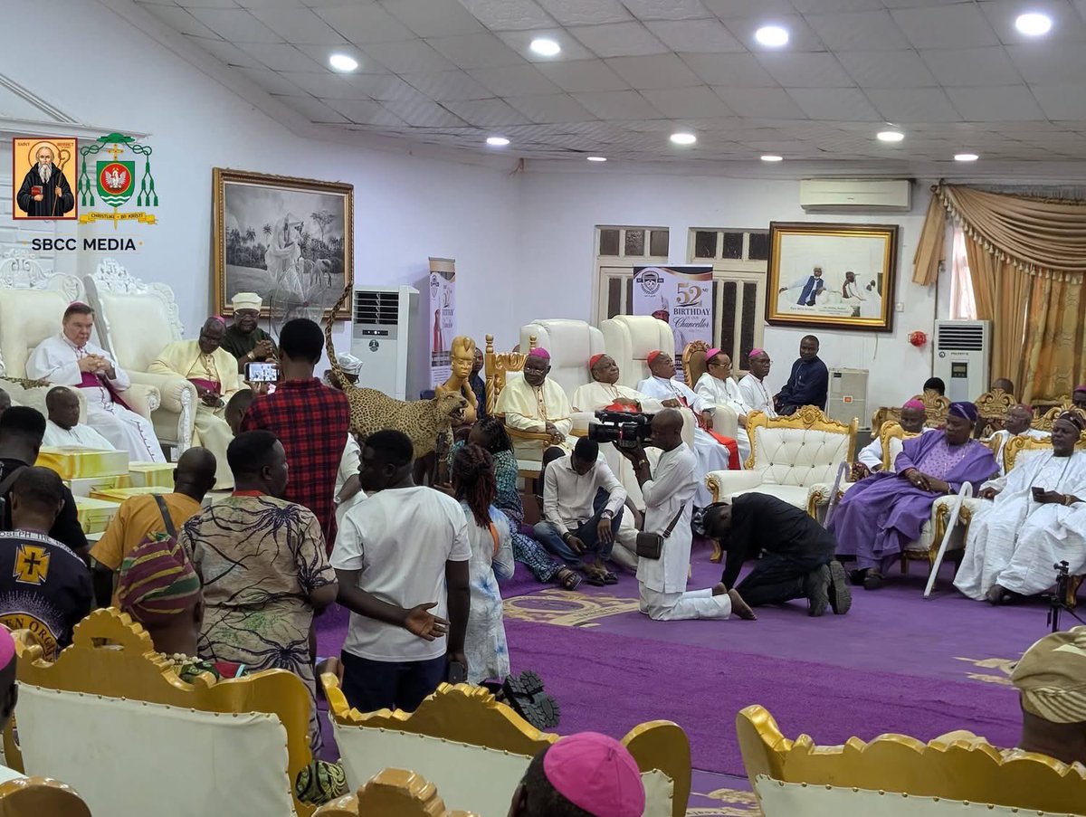 Nakeltony's tweet photo. The Catholic Bishops’ Conference of Nigeria (CBCN) received a warm royal welcome at the palace of the Ooni of Ife during its 2026 Plenary.
A beautiful blend of faith, tradition and culture, as the Catholic Church honours the rich heritage of the Yoruba people.
#CBCN #Catholic https://t.co/9DUOjKJe9V