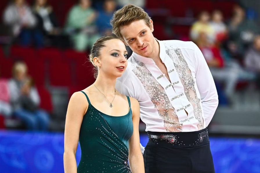 fs_gossips's tweet photo. “Our fifth-ranked skater might be stronger than another country’s number one. But there is no desire to see five athletes from Russia” & “Major professional sports are not for everyone” Boikova and Kozlovskii argue against country quotas in figure skating

https://t.co/s6Ot0Fdgxy
Click the link to read the full translation⛸

photo Daria Kuzovleva

#iceskate #iceskating #フィギュアスケート #figureskate #figureskating