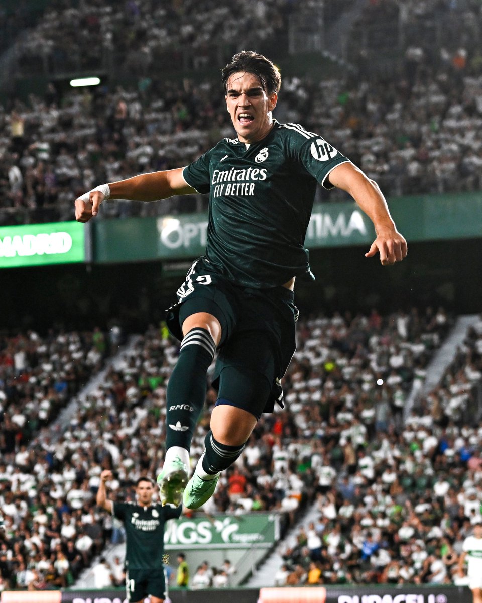 brfootball's tweet photo. Carlos Espí scores a 91st-minute winner from Kylian Mbappé's assist to rescue all three points for Real Madrid vs. Elche ⚪️ https://t.co/S2p9Ztk3EG