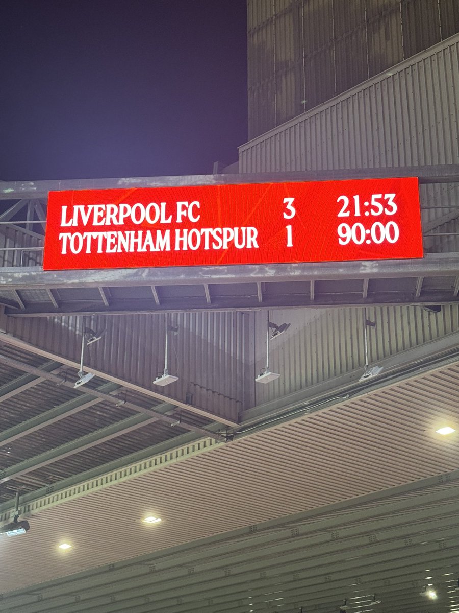 AnfieldDesk's tweet photo. Job done, great goals great result #lfc #ynwa https://t.co/v01VJJEHtE
