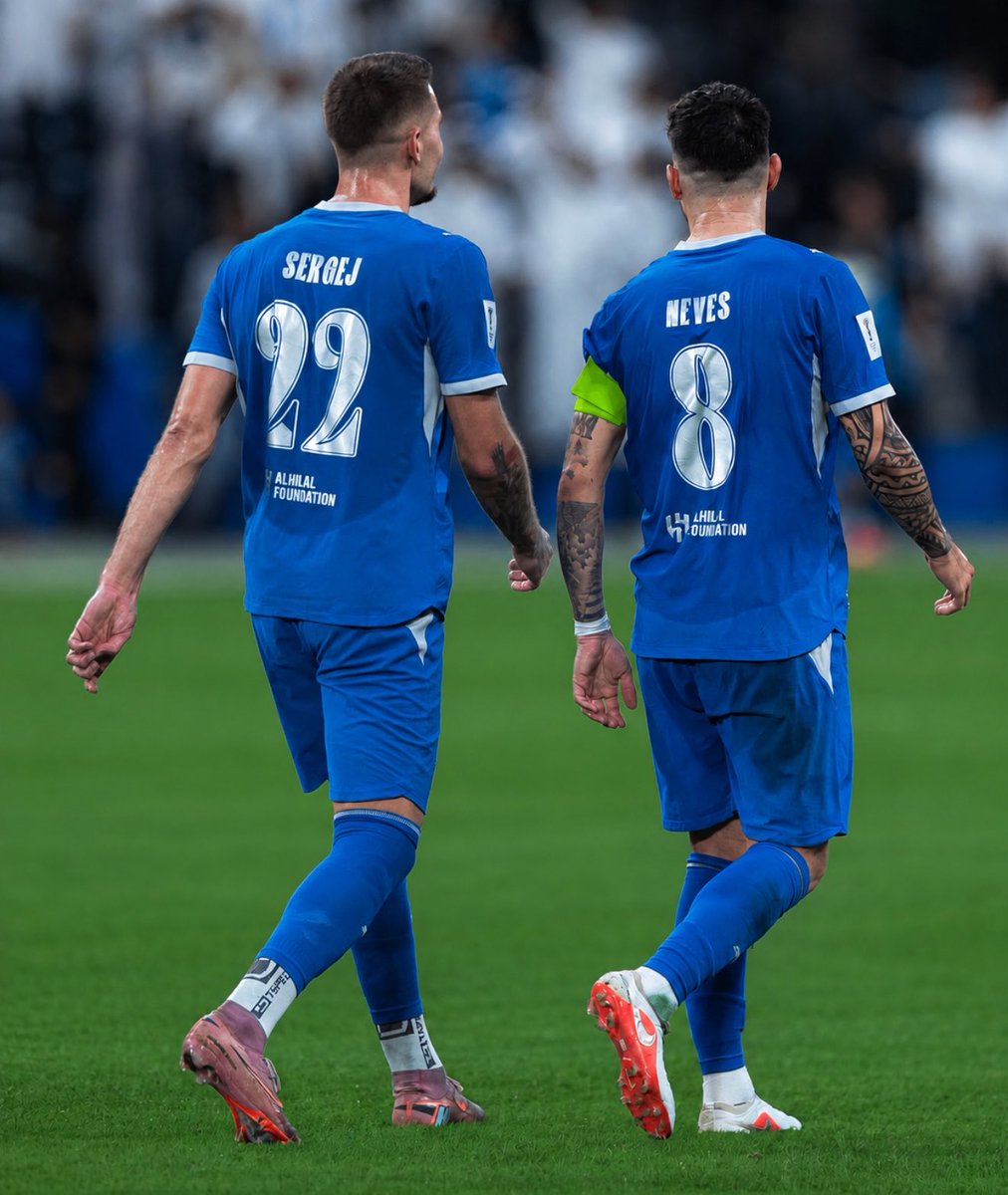 ALHILAL__N10's tweet photo. Kings of the stadium🤴🏼🤴🏻💙 https://t.co/3li9D5IuES
