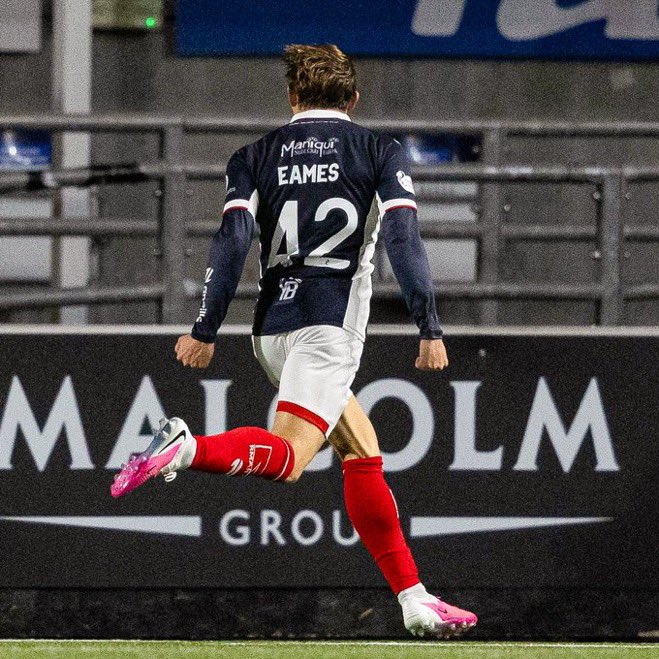 WeAreFalkirk76's tweet photo. Owen fucking Eames. 

What a performance. https://t.co/RE4gM9UuOw
