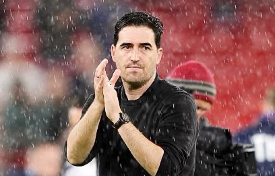 LFCTransferRoom's tweet photo. Andoni Iraola on the shift from the young players:

"I was happy for them. Different positions, different demands. The best thing is that they were dead when I subbed them. Trey [Nyoni] was cramping, Rio [Ngumoha] couldn��t have run a lot more, McConnell the same."

"When this happens is because you’ve given your all. They have been very energetic, having the willingness of winning the duels, feel that they press, I was happy for them, yes."