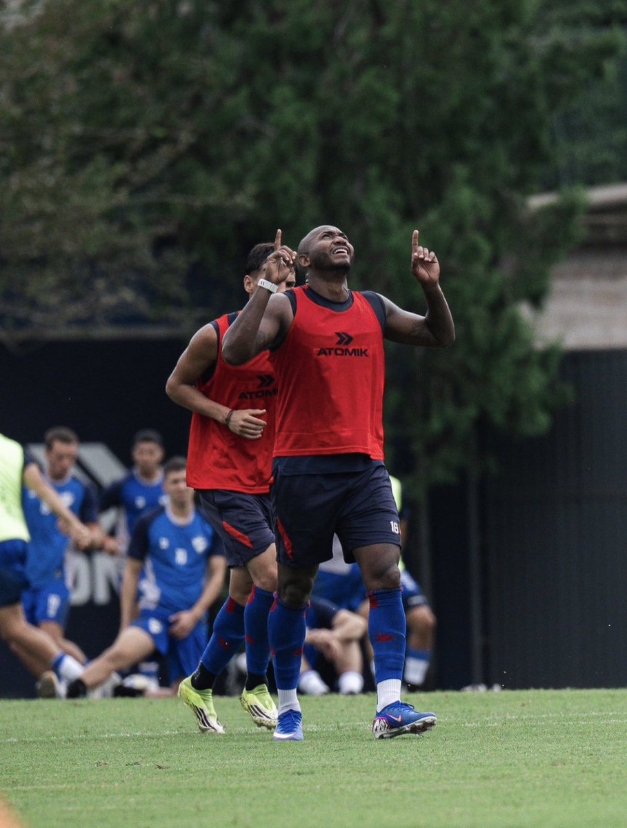 ProyectoBoedo's tweet photo. ✅ RECUPERADO 

⚽️ Diego Herazo dejó atrás una distensión muscular y se reincorporó normalmente a los entrenamientos junto a sus compañeros.

❌ Gonzalo Abrego, Gustavo Del Prete, Nicolás Blanco y Martín Rio continúan con sus respectivos procesos de recuperación. https://t.co/KlxIAgPLKv