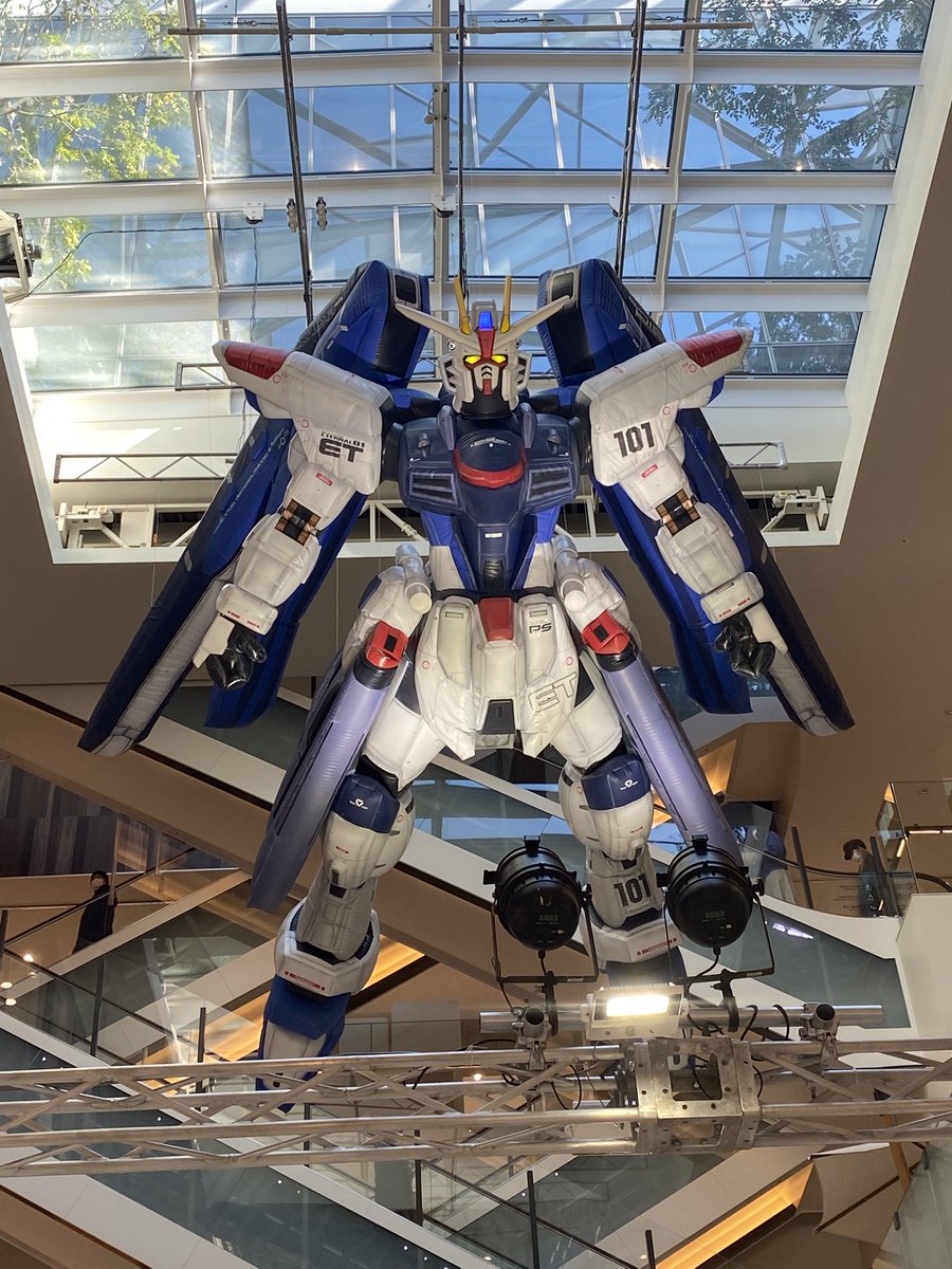 jiro0079's tweet photo. MARK IS みなとみらい
全高約5ｍ「フリーダムガンダム」
バルーン展示

GUNDAM PORT YOKOHAMA
2022.2.19〜2022.3.13

#ガンダムイベント　#GUNDAMPORT https://t.co/GkQIqD2nhJ