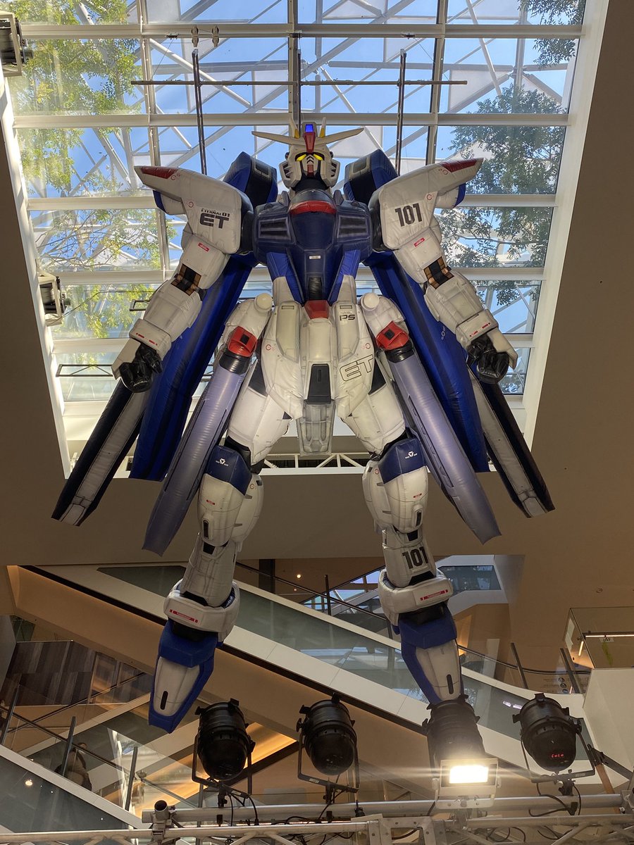 jiro0079's tweet photo. MARK IS みなとみらい
全高約5ｍ「フリーダムガンダム」
バルーン展示

GUNDAM PORT YOKOHAMA
2022.2.19〜2022.3.13

#ガンダムイベント　#GUNDAMPORT https://t.co/GkQIqD2nhJ