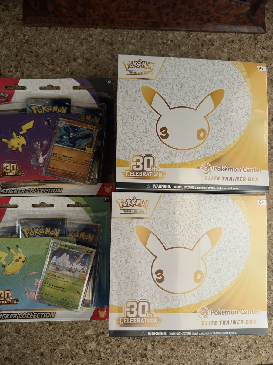 ricksgotem's tweet photo. @StevenxTCG Got mine https://t.co/uFQbuwM6fL