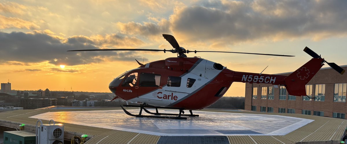 AirMethodsCorp's tweet photo. Carle AirLife in Urbana, IL 
📸 Kevin Kleckner, Pilot 

Join the sweet shot team! 
https://t.co/onrQrJsLnb https://t.co/iNTTIGvMfx