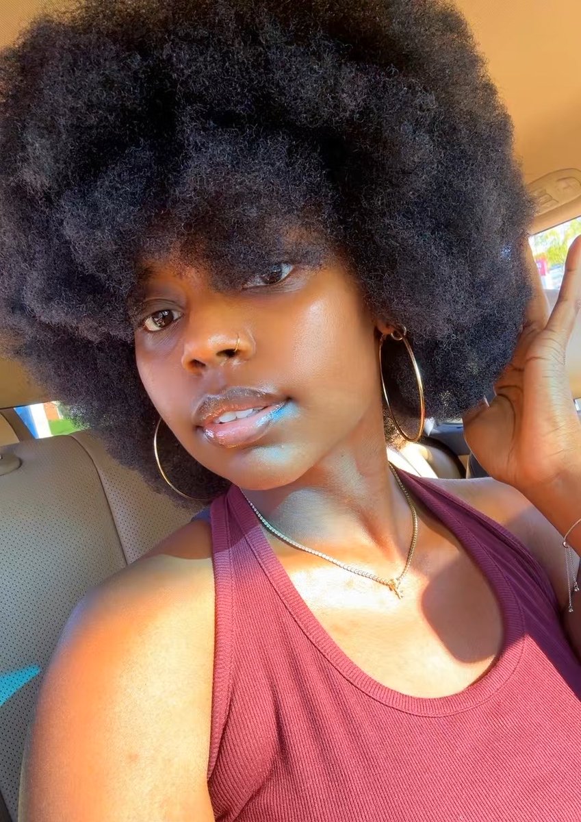 herchosenpath's tweet photo. Happy World Afro Day 😌👑 https://t.co/x7gWIJatUu