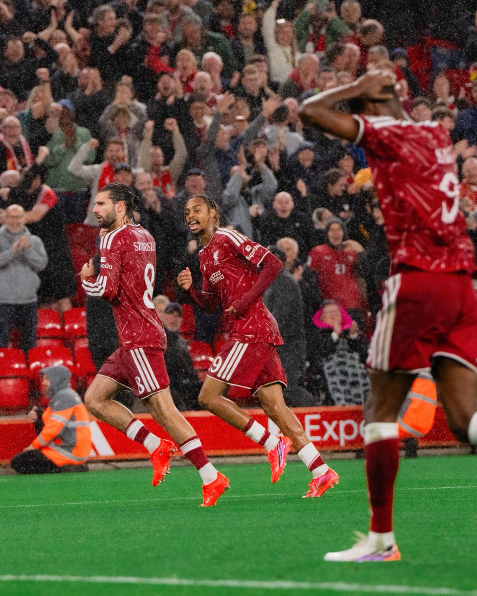 LFC's tweet photo. 🤯 https://t.co/oe8tBDrxNI
