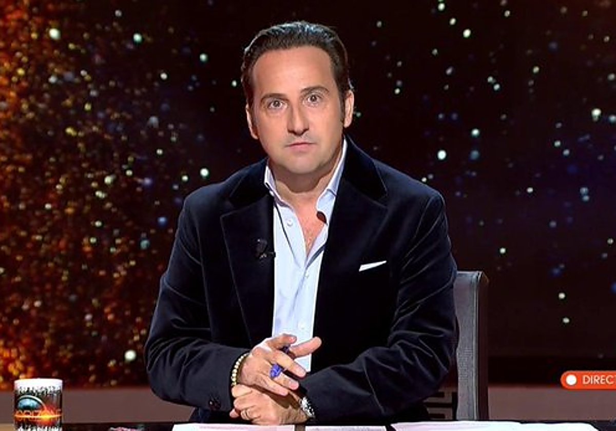 Formula_Music's tweet photo. ¿CON QUIÉN TE QUEDAS? 📺

🔄 Iker Jiménez 
❤️ El Gran Wyoming 

#Horizonte #ElIntermedio https://t.co/1Yf7Lf9xrW
