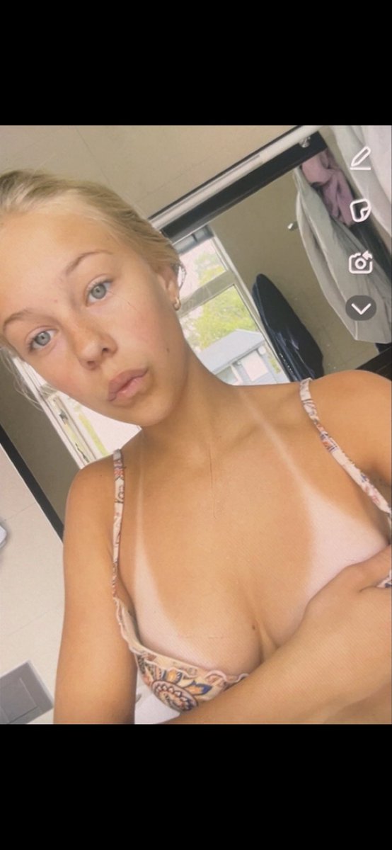 Nobueno6969's tweet photo. Wow🤩🤤🇸🇪 #teen #slut #tits #tight https://t.co/6pKoRgpM7d