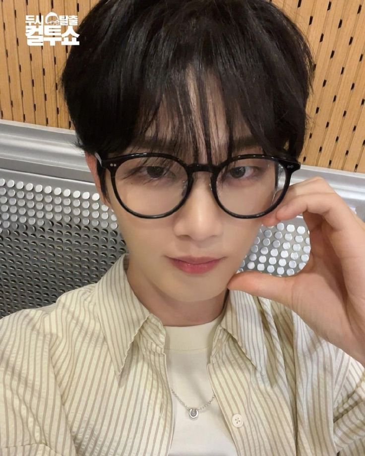 Shipdom359's tweet photo. @DRIPPIN D-428 🐩🪖💗

Our Changukie is a Private First Class 5 and has completed 210 days.
We still have 1 year and 2 months to wait before we see him, but I hope he's taking good care of himself. Time is passing quickly 😭

FIGHTING GUKKIE! 🩷🥹 

#주창욱 #JooChanguk #DRIPPIN #드리핀 https://t.co/PDAFN1VCE5