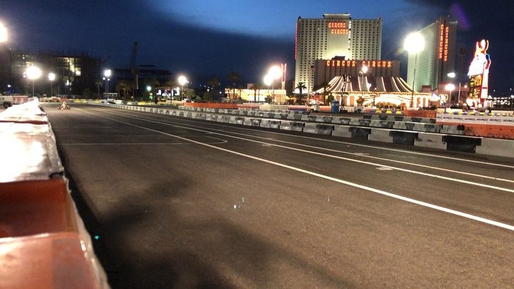 FransiscaVzekv's tweet photo. KZ qualifying under the lights. https://t.co/S6s1BVr7Af