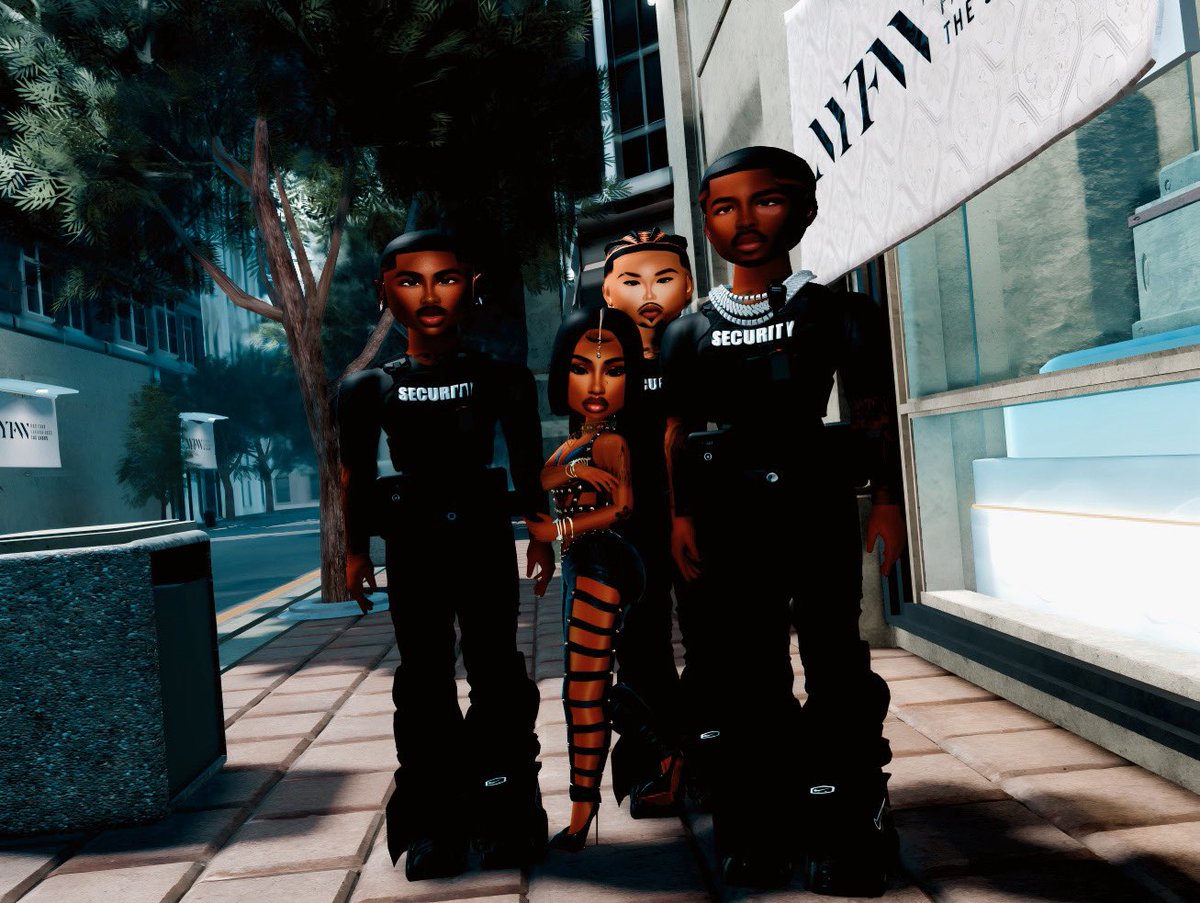 NelliTheDiamond's tweet photo. How The Diamond pulls up to New
York Fashion Week. 👠💎 #NYFW #TheDiamond #NelliTheDiamond #Roblox https://t.co/OXeYQ55CPZ
