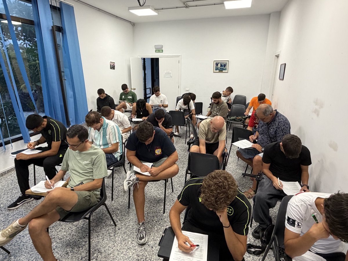 ctarfiflp's tweet photo. 📚⚽ Primer control técnico de fútbol y fútbol sala de la temporada

Árbitros, árbitras, asistentes e informadores de fútbol y fútbol sala del CTA FIFLP han realizado el primer control técnico de la temporada 2026/2027. https://t.co/e0ngjjiblT
