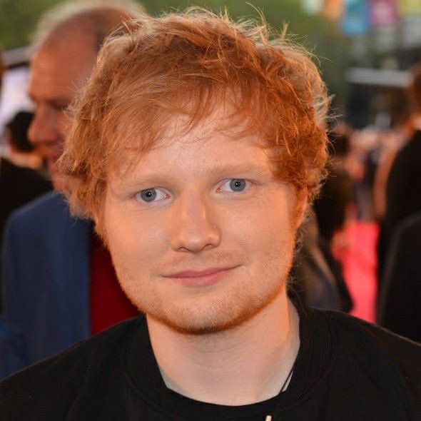 whoisQeu's tweet photo. Y'all, we can’t blame Ed Sheeran for not choosing a side, cause he doesn't even know which side to look https://t.co/cOwpNk8omi