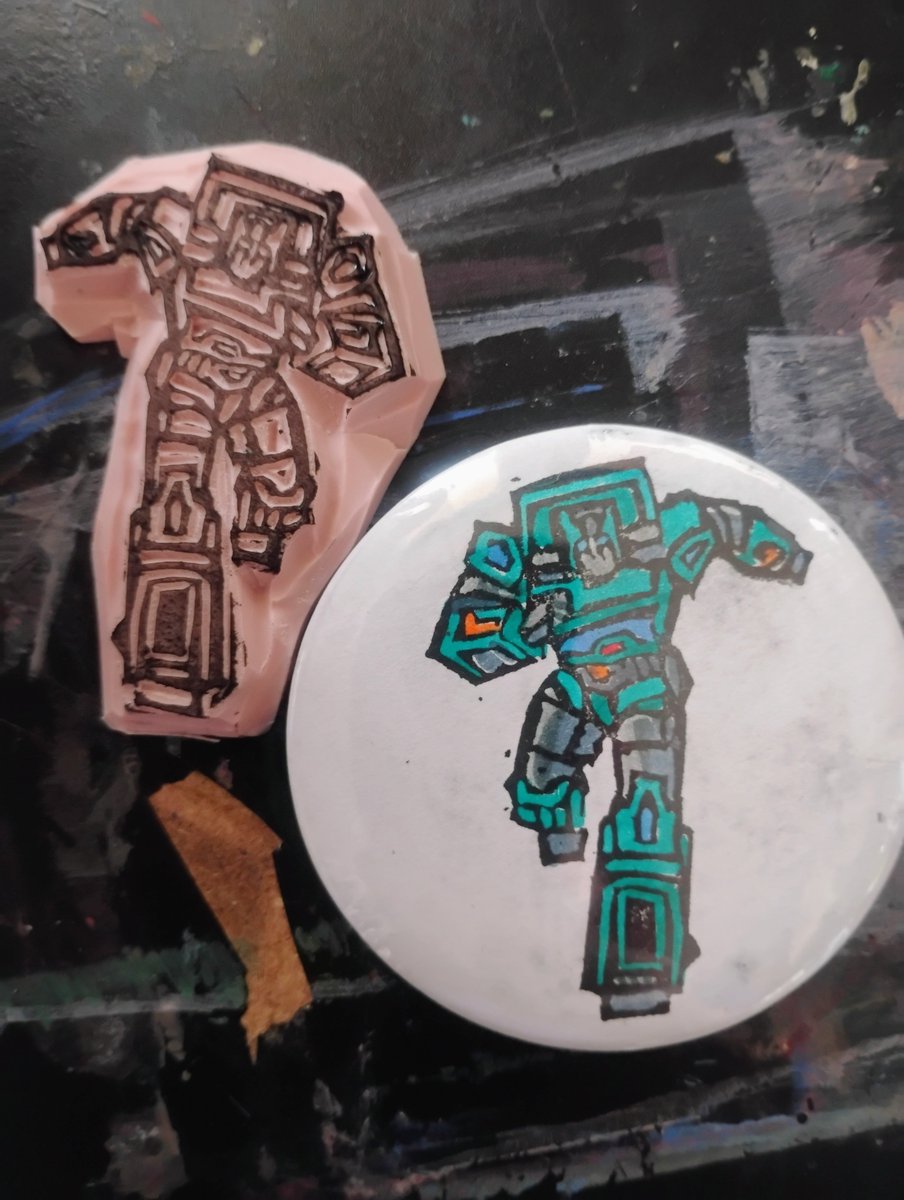 S1lv3r_Stud10's tweet photo. Another Kup lino stamp :p
I think the first, his vehicle mode, was made around this time last year!!

•

#transformerstok #transformers #transformersmovie #kup #lino #maccadam https://t.co/9WPWzVgVLN