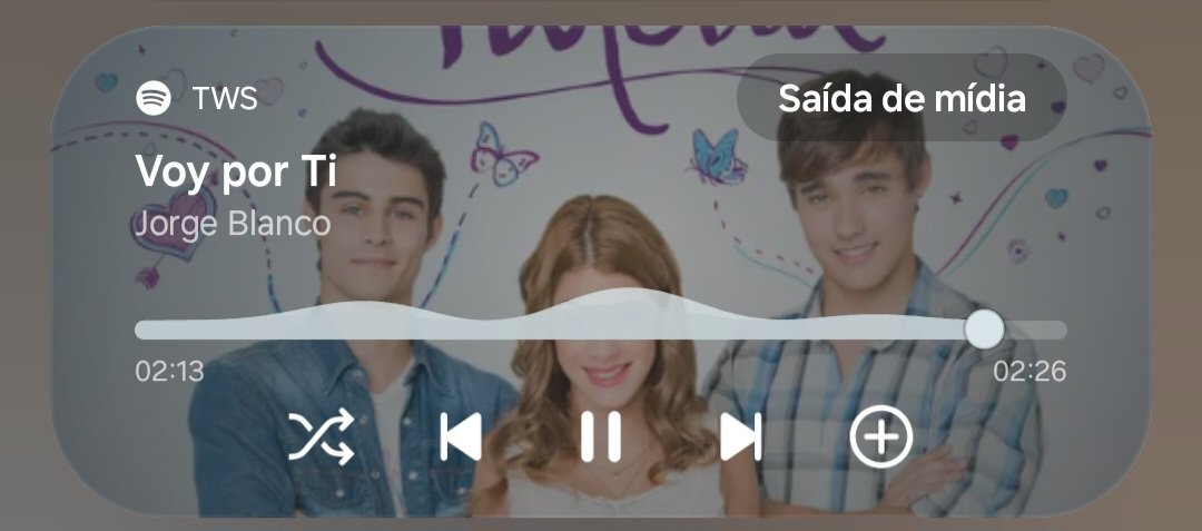 _Julieni's tweet photo. Limpando meus ouvidos depois de meu fone ter conectado no celular de alguém do metrô que tava assistindo por**. Eu mereço mesmo, o transporte público é o castigo do monstro diário https://t.co/hkU15Qf50Q