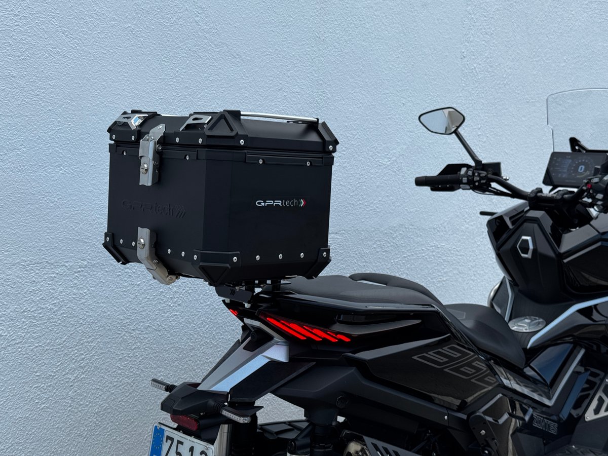 LizzetteJi3m's tweet photo. More space, comfort, adventure. Equip your Zontes 368G with the GPR Tech Alpi-Tech Black Top Case: waterproof aluminum storage, passenger backrest, ideal for daily rides and long trips. Contact us for availability. https://t.co/lPKd5ZptYX