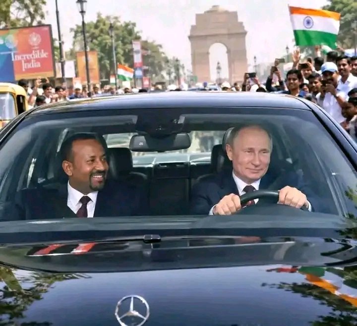AbdirahmanKalil's tweet photo. Ethiopia 🇪🇹 Prime Minister his excellency Dr. @AbiyAhmedAli and Russia 🇷🇺 counter part Vladimir Putin during 18th BRICS summit @ New Delhi, India 🇮🇳 transporting in one car as a loyal colleagues &amp; brotherhood 👏
What a precedented nature of diplomatic and loyal international ledr https://t.co/cL9FDQum7Z