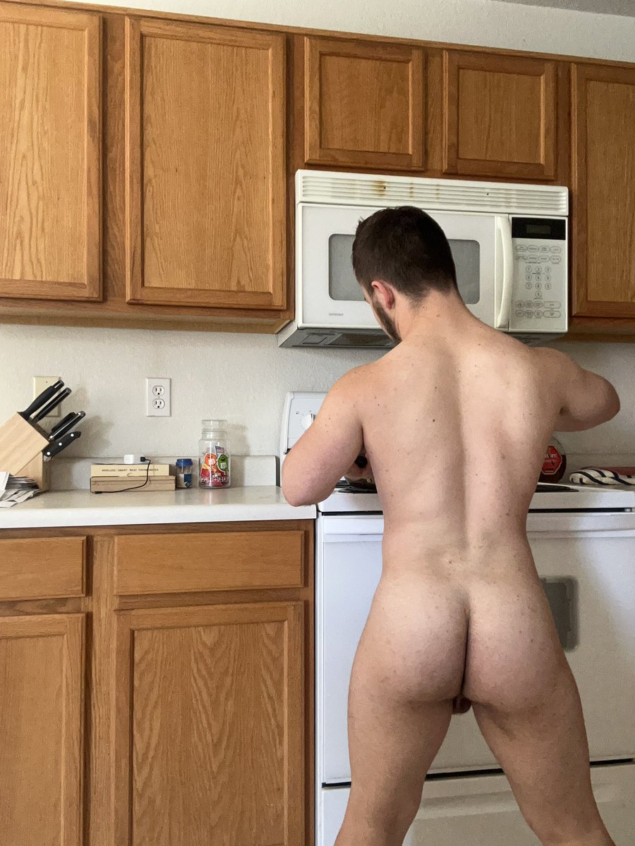 PupRoninAZ's tweet photo. Couldn’t post this on insta but would you let me cook for you? 😈🍳 https://t.co/esgRMoQS8Y