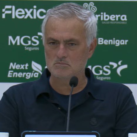 ActuFoot_'s tweet photo. 🎙️ Arda GÜLER 🇹🇷 est-il indispensable ?

🗣️ José MOURINHO 🇵🇹 : « Non. PERSONNE EST INDISPENSABLE ! ❌ »

🎙️ conf. de presse https://t.co/6HaU74me2h