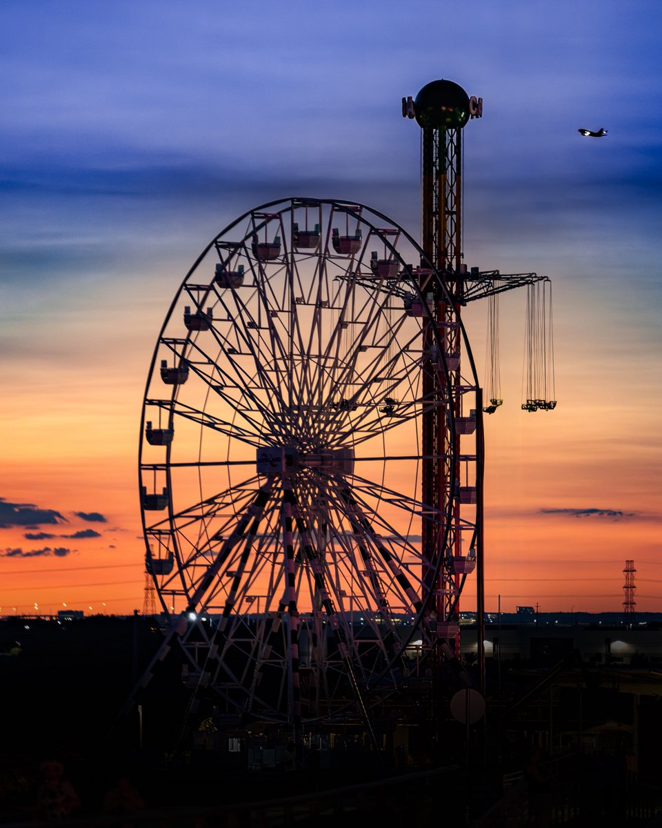 COTA's tweet photo. Golden hour at COTA is starting to look a little more thrilling 👀

A whole new COTA experience arrives on September 26 for the Grand Opening of COTALAND. Tickets are available NOW ➡️ https://t.co/1dLW2gwSJB https://t.co/Jg2ld40mZH