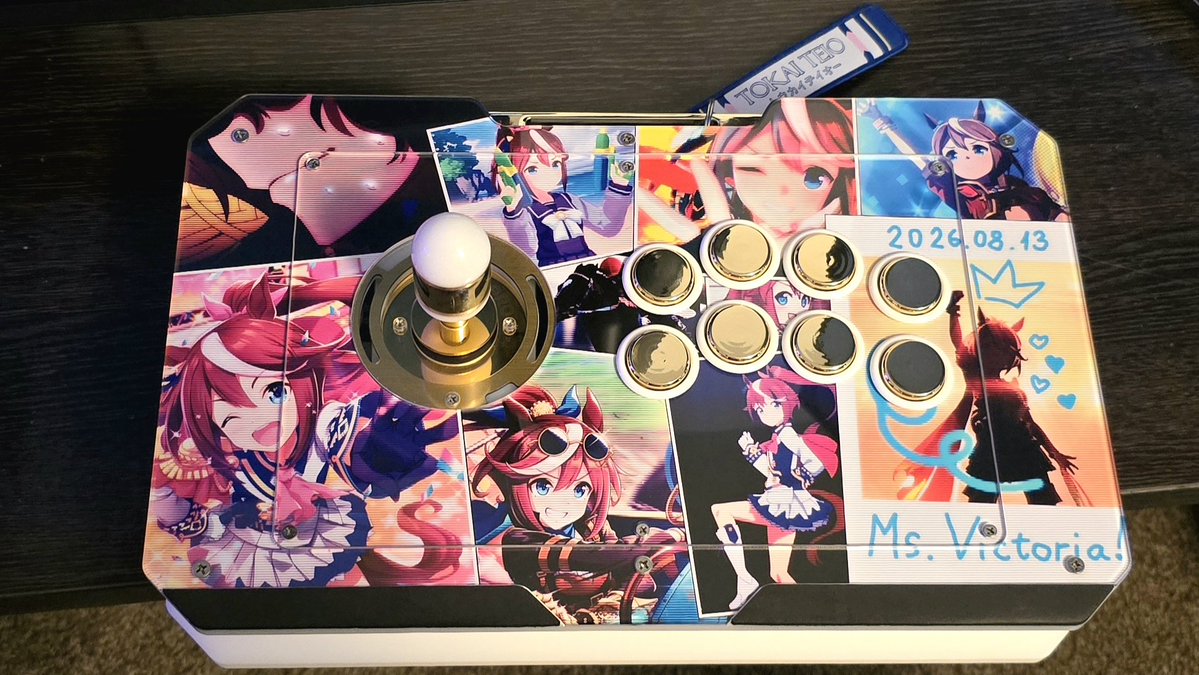 ShowerCatee's tweet photo. Finished my Teio stick, with @focusattack print service, SiTong buttons, and @JhonHearerer flight tag 🥰 https://t.co/se2ttWdPv0