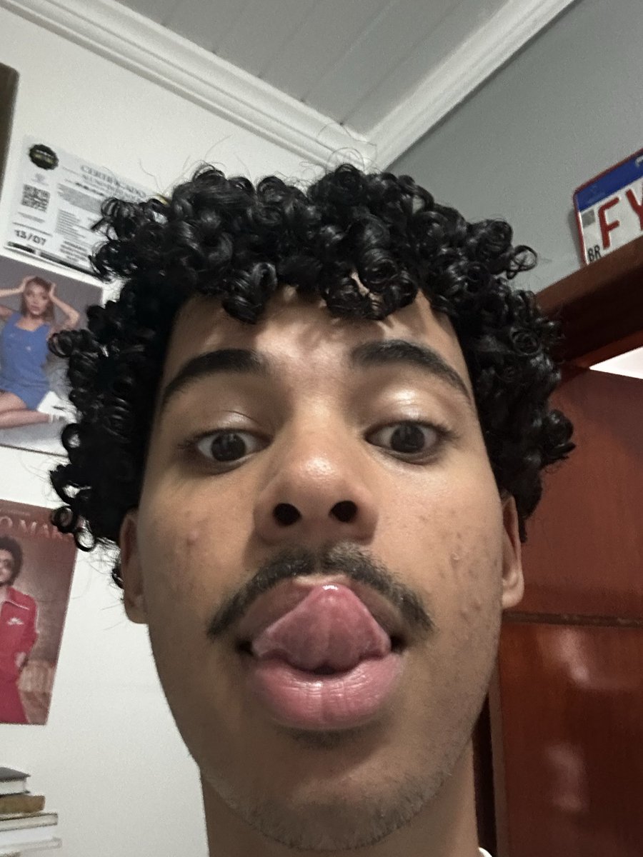 davilemos077's tweet photo. Cortei o cabelo gostaram? 💇🏽‍♂️
#myhair #cachos https://t.co/MODs4LHK9w