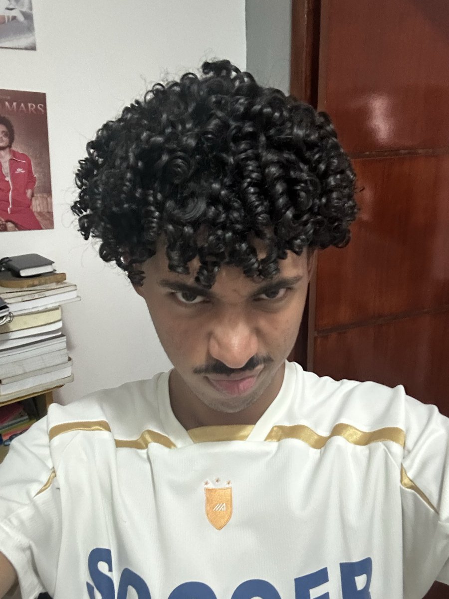 davilemos077's tweet photo. Cortei o cabelo gostaram? 💇🏽‍♂️
#myhair #cachos https://t.co/MODs4LHK9w