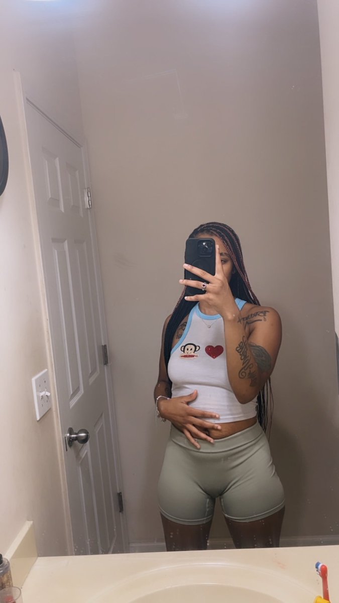 Teehousee_'s tweet photo. Need her ate on 👅👅 https://t.co/PO6EP5zksq