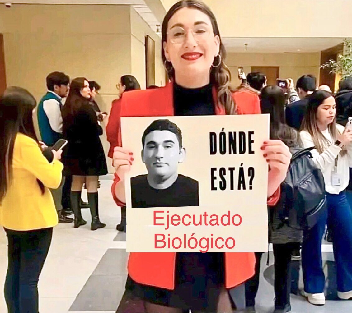 Soubirous_33's tweet photo. 🔴 AHORA | Emilio Schneider, El NIÑO Rebelde del Colegio Latinoamericano de integración. TAMPOCO se tituló de abogado Tras REPROBAR los exámenes de Grado, así que no encontró Mejor Negocio que  entrar a la Política. Y este SDW quiere educar a Nuestros Hijos en Sexualidad. ¡NO!RT https://t.co/YeLvHspz4l