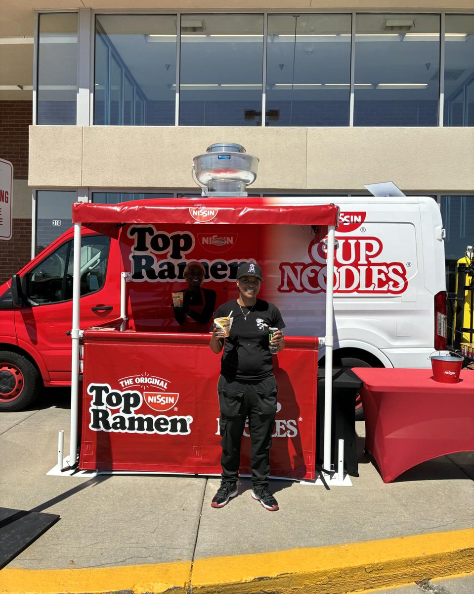CleliaEickmeyer's tweet photo. LEE’S SUMMIT — YOU’RE UP FIRST TODAY! The Nissin HY-VEE Tour kicks off today in Lee’s Summit, MO. Stop by HY-VEE, say hello, and grab some Nissin goodness! 310 SW Ward Road 
11:00 AM – 1:00 PM

Next stop: Shawnee, 4:00 PM – 6:00 PM. https://t.co/v2PWXlho0W