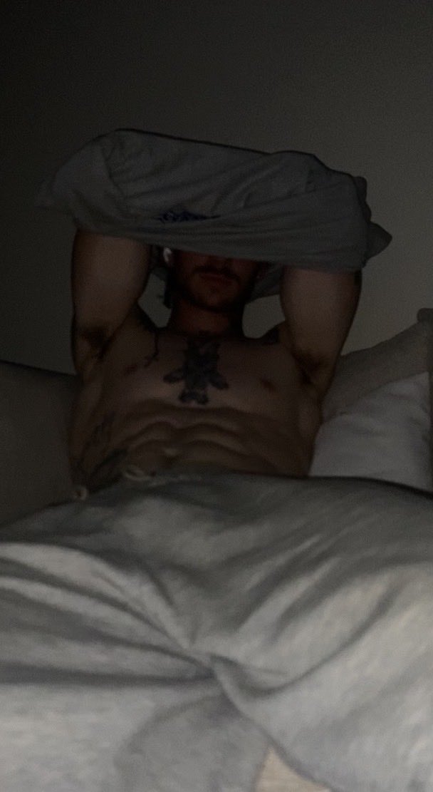 SearphOnEarth's tweet photo. Fuck u, makes u horny☺️ https://t.co/Bc4cmMSYhG