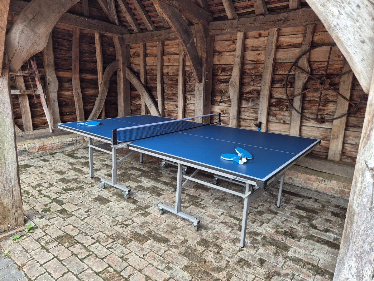 AltitudeEvents's tweet photo. Back at one of our favourite #SurreyWedding venues today with some #GardenGames and TableTennis at #GildingsBarns in Newdigate.
 
Congrats to D and T!! Hope you guys had a fab evening!

#SurreyWeddings #SurreyGamesHire https://t.co/CswcCvAC7L