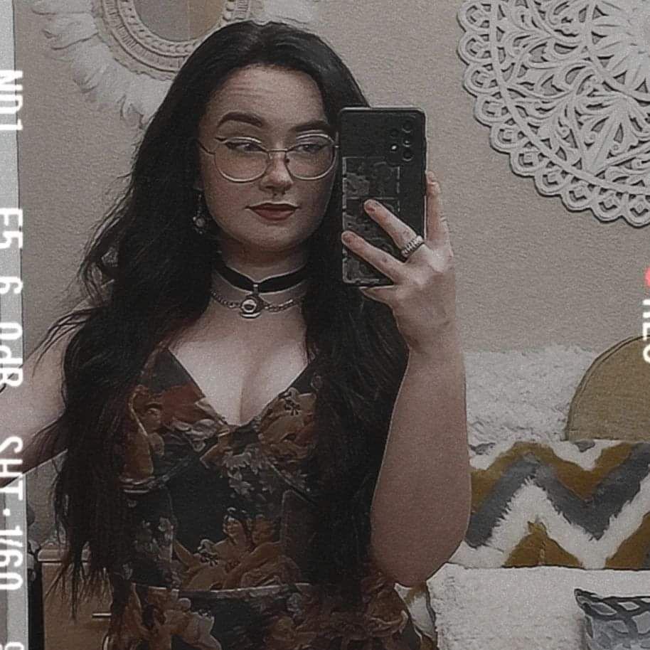g0onbi's tweet photo. cucks cute irl emma. she needs cum on those glasses
#cute #irl #submission #cuck #glasses #tits https://t.co/zNZPiDCwYW
