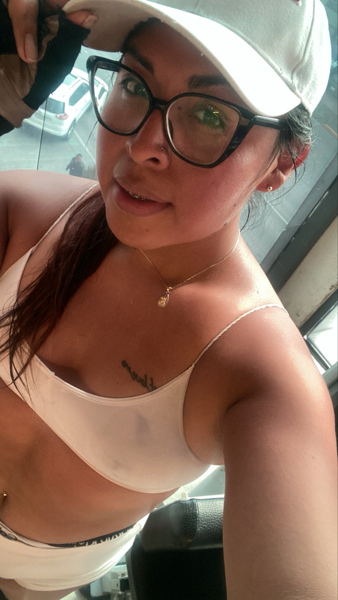 LianaAbbotth's tweet photo. Hoy también toco ir al gimnasio!!! https://t.co/Hxld1MtIEy