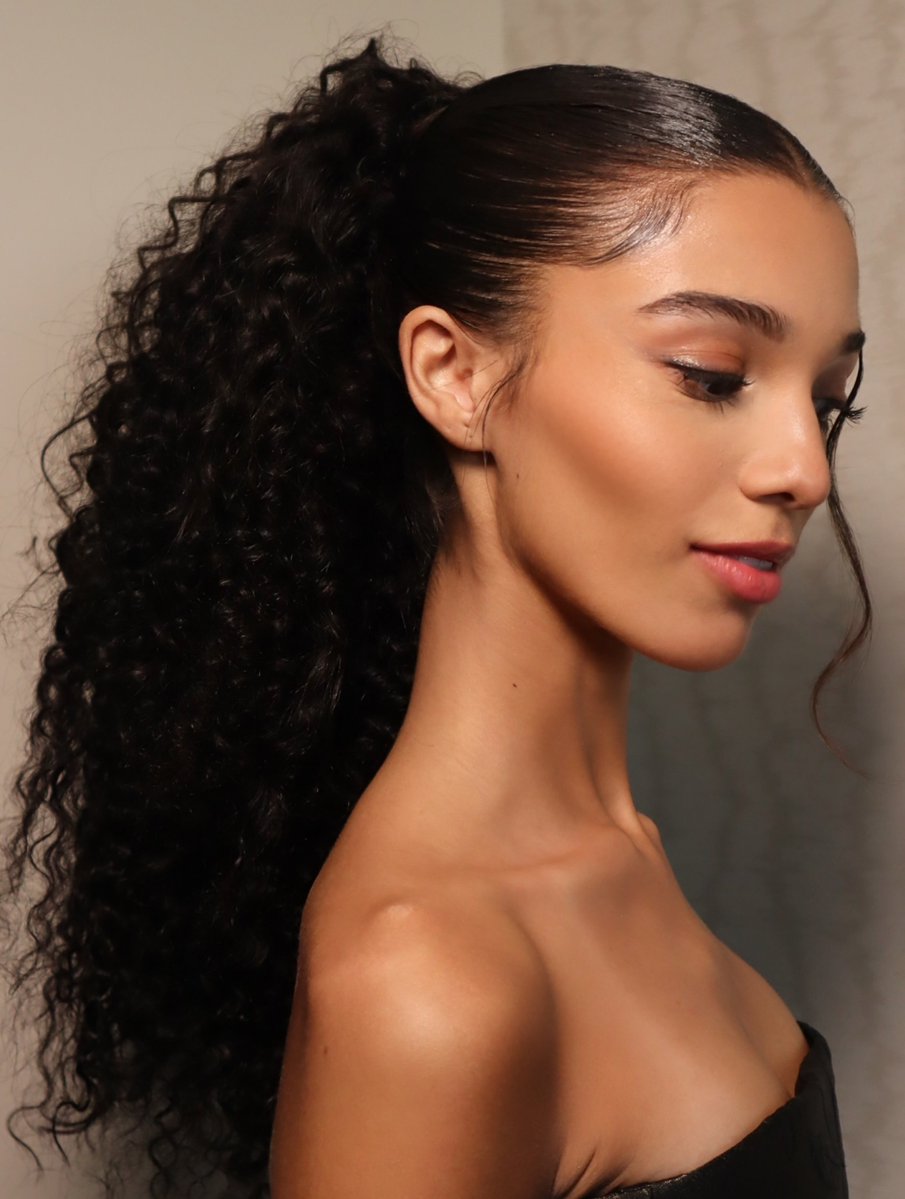 MaliaCrave's tweet photo. Facecard NEVER declines! Malia Baker for the Carolina Herrera fashion show during New York Fashion Week.

Via bobbierileybeauty on Instagram post https://t.co/RznedY1kye