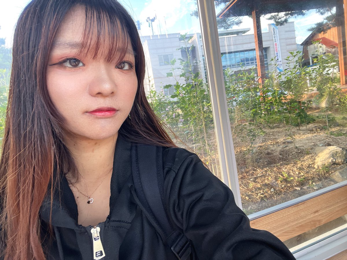 b_starlike's tweet photo. 가을이 온댜🍂🍃 https://t.co/UB2Agenzoq