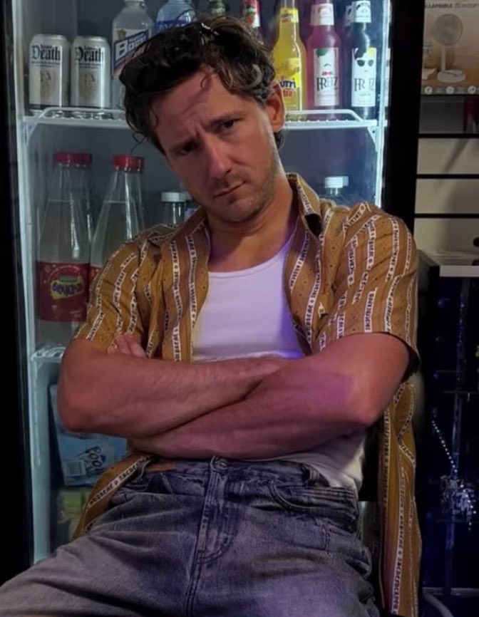 andordameron's tweet photo. he’s so fucking hotttt https://t.co/0G0x4ilGir