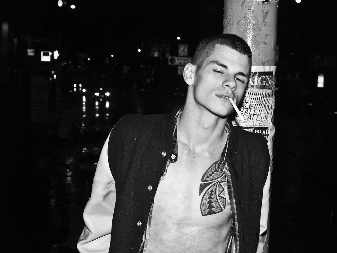 agirlsdiary's tweet photo. HEDI SLIMANE ANTHOLOGY

CALIFORNIA DIARY

CHRIS W. GOES TO HOLLYWOOD
SUNSET BOULEVARD
LOS ANGELES
2010 https://t.co/xM8y88G8b5