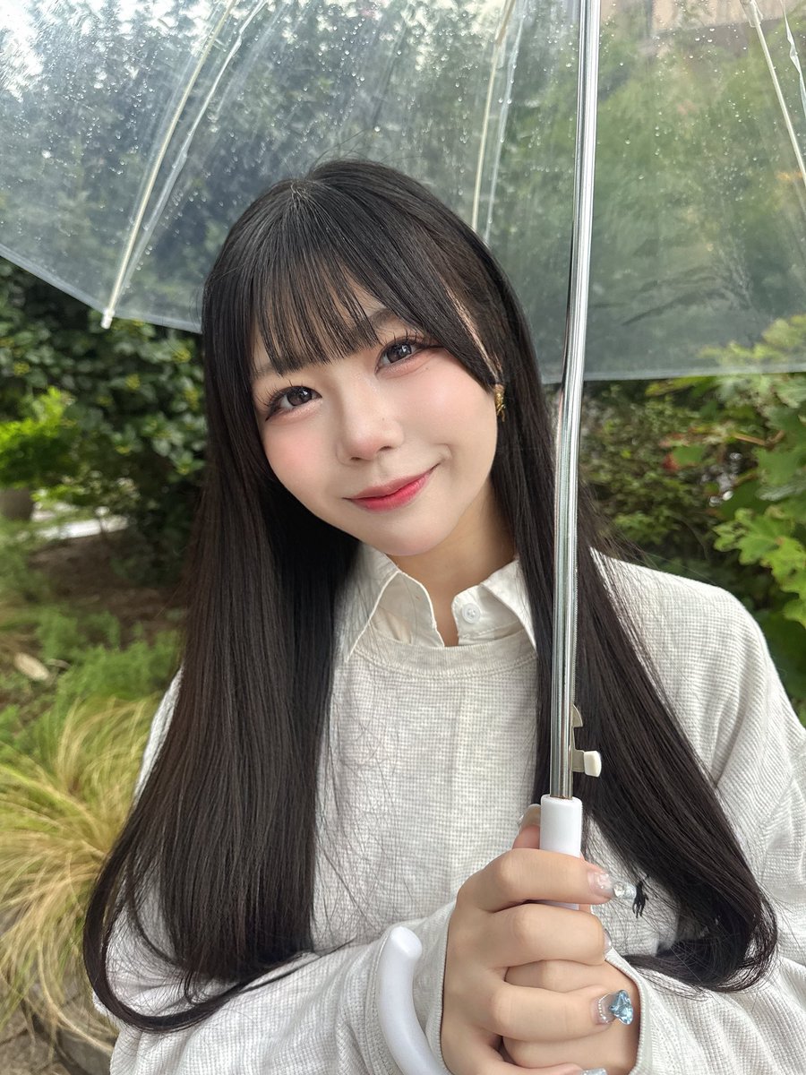 krd8_miyuyu's tweet photo. 雨の日も一緒ならたのしい☔️？ https://t.co/7dX8DLgHmo
