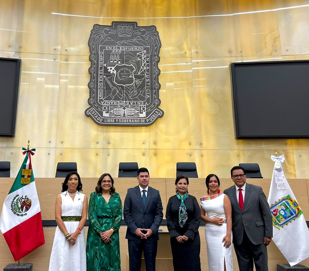 NormaPimentelMx's tweet photo. 🇲🇽 Hoy dimos apertura al Primer Periodo Ordinario de Sesiones del Tercer Año de Ejercicio Legal de la LXII Legislatura.
Desde el Partido Verde, refrendamos nuestro compromiso de seguir trabajando por Puebla y por el bienestar de las y los poblanos. 💚
#PartidoVerde #LXIIILegislatura #Puebla #TrabajoLegislativo